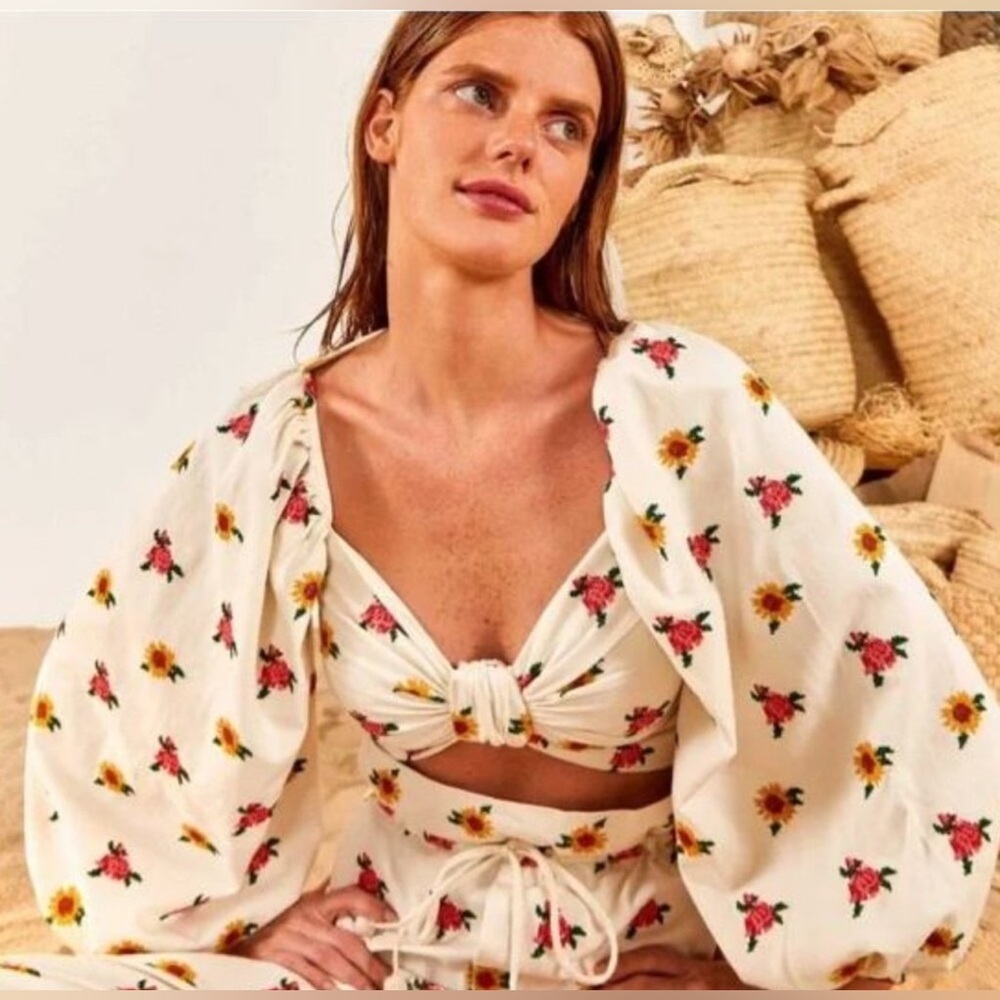 Farm Rio Mixed Cross Stitch Flowers Embroidered Crop Top Off White NWT SMALL